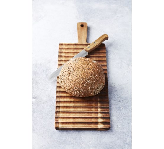 dagelijkse-kost-set-van-broodplank-en-broodmes-uit-acaciahout