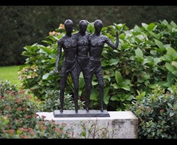 bronzen beeld - 3 mannen modern