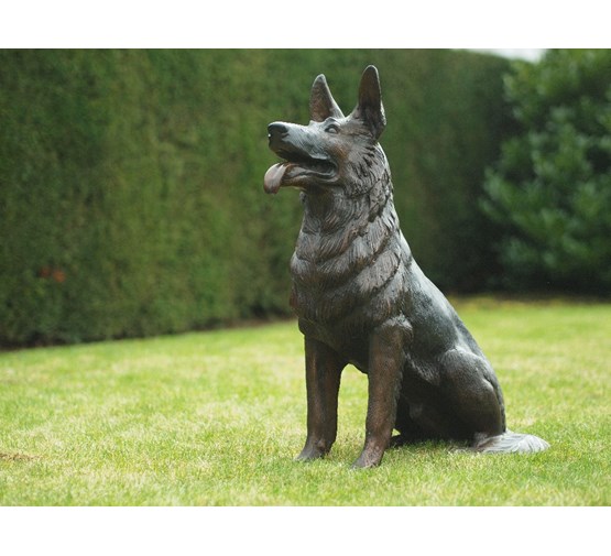 bronzen-beeld-zittende-hond