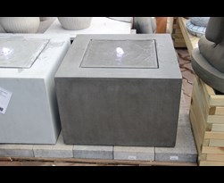 waterornament fiberstone kubus donker grijs