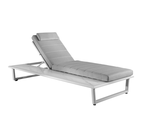gescova-barcelona-sunlounger-alu-white-with-sintered-stone